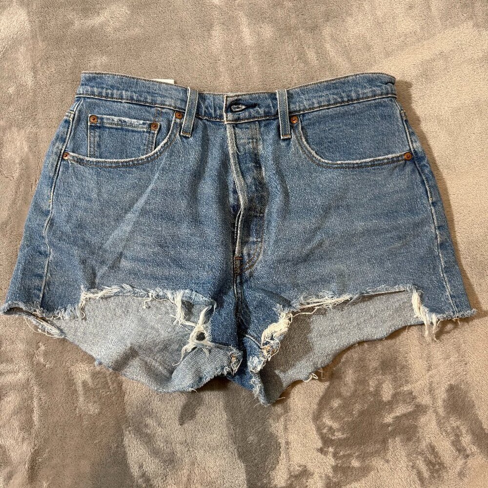 Levi’s Strauss & Co Button Fly Cut Off Ripped Jean Shorts Medium Wash Size 32